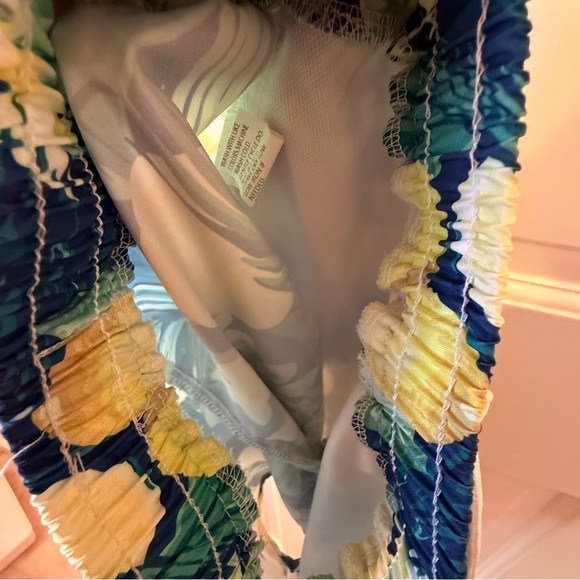 SHEIN Tropical Theme Swim Unlined Trunks/Shorts Blue Green Size 6Y - Picture 3 of 5